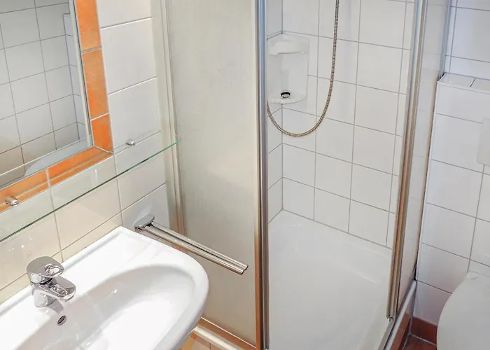 Mit Badeteich Daire *